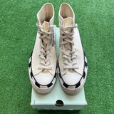 Converse Off White Chuck Taylor's Size 11