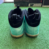 Nike Island Green Little Posite Size 7Y