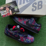 Nike Nardwuar SB Low Dunk