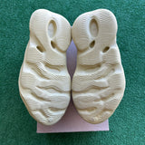 Yeezy Sulfur Foam RNNR Size 8