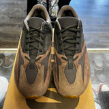 Yeezy Mauve 700s Size 11