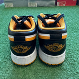 Jordan Taxi Low 1s Size 6.5Y